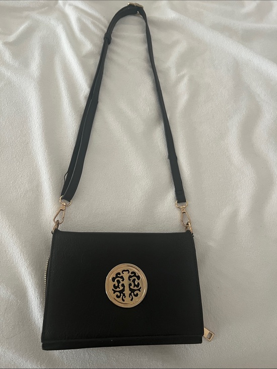 Vintage Black Crossbody Small Adjustable Bag Handbags - #2604**Black Vintage Crossbody Bag with Gold Medallion
